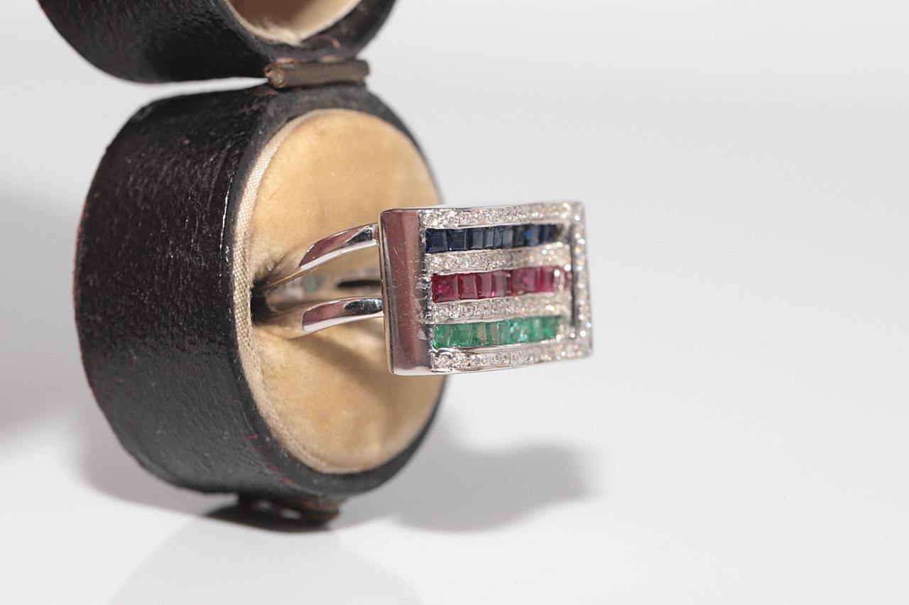 Vintage CIRCA 1990er 18k Gold Natürlicher Diamant und Saphir Smaragd Rubin Ring (Kunsthandwerker*in) im Angebot