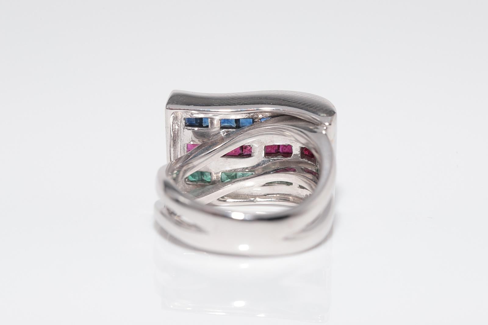 Vintage CIRCA 1990er 18k Gold Natürlicher Diamant und Saphir Smaragd Rubin Ring im Angebot 2