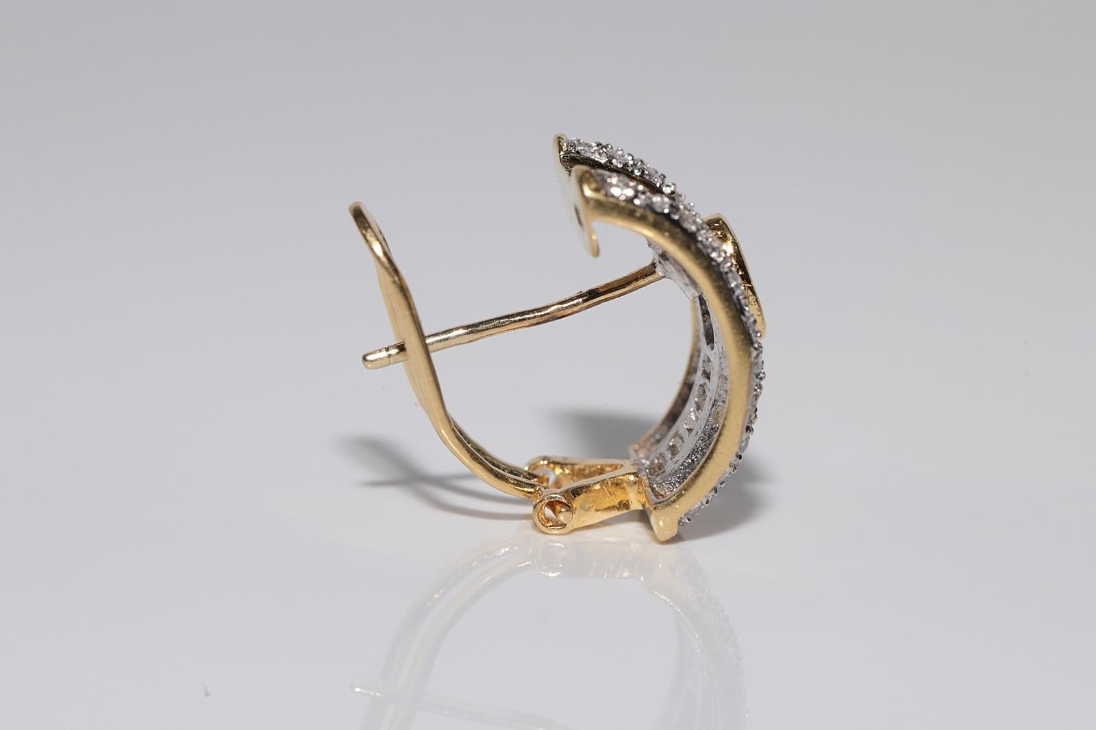 Vintage Circa 1990s 18k Gold Natural Diamond And Sapphire Omega Back Earring In Good Condition For Sale In Fatih/İstanbul, 34