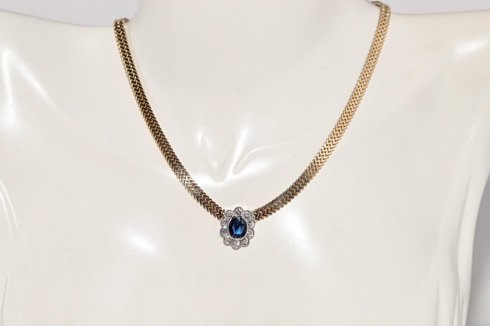 
En muy buen estado.
El peso total es de 27,3 gramos.
Totalmente es diamante 0,70 ct.
El diamante es de color F-G y claridad vvs1-vs1.
Totalmente es zafiro 1,20 ct.
La longitud total de la cadena es de 46.5 cm.
Ponte en contacto para cualquier