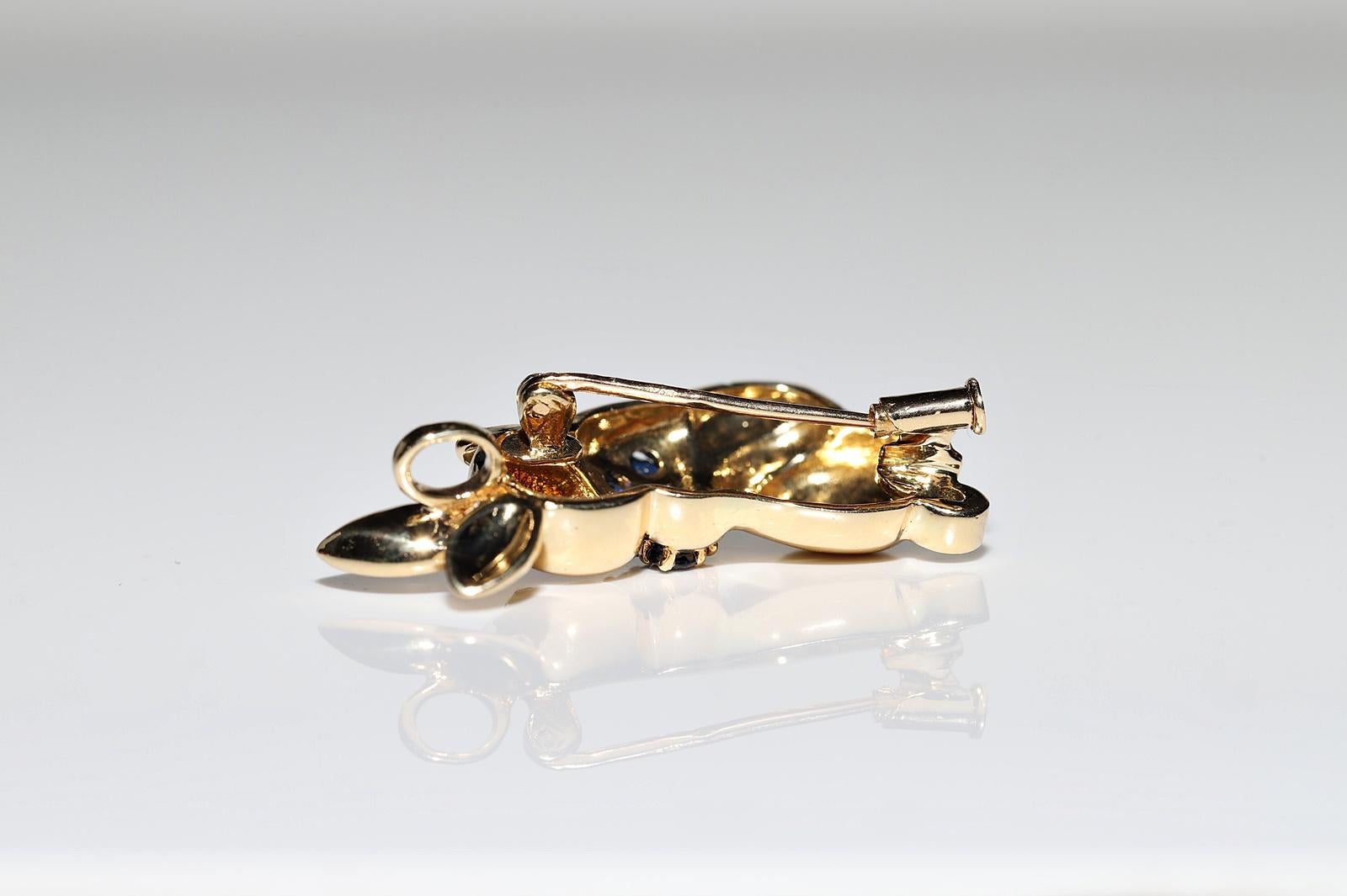 Vintage Circa 1990s 18k Gold Natural Diamond And Sapphire  Rabbit Brooch For Sale 4