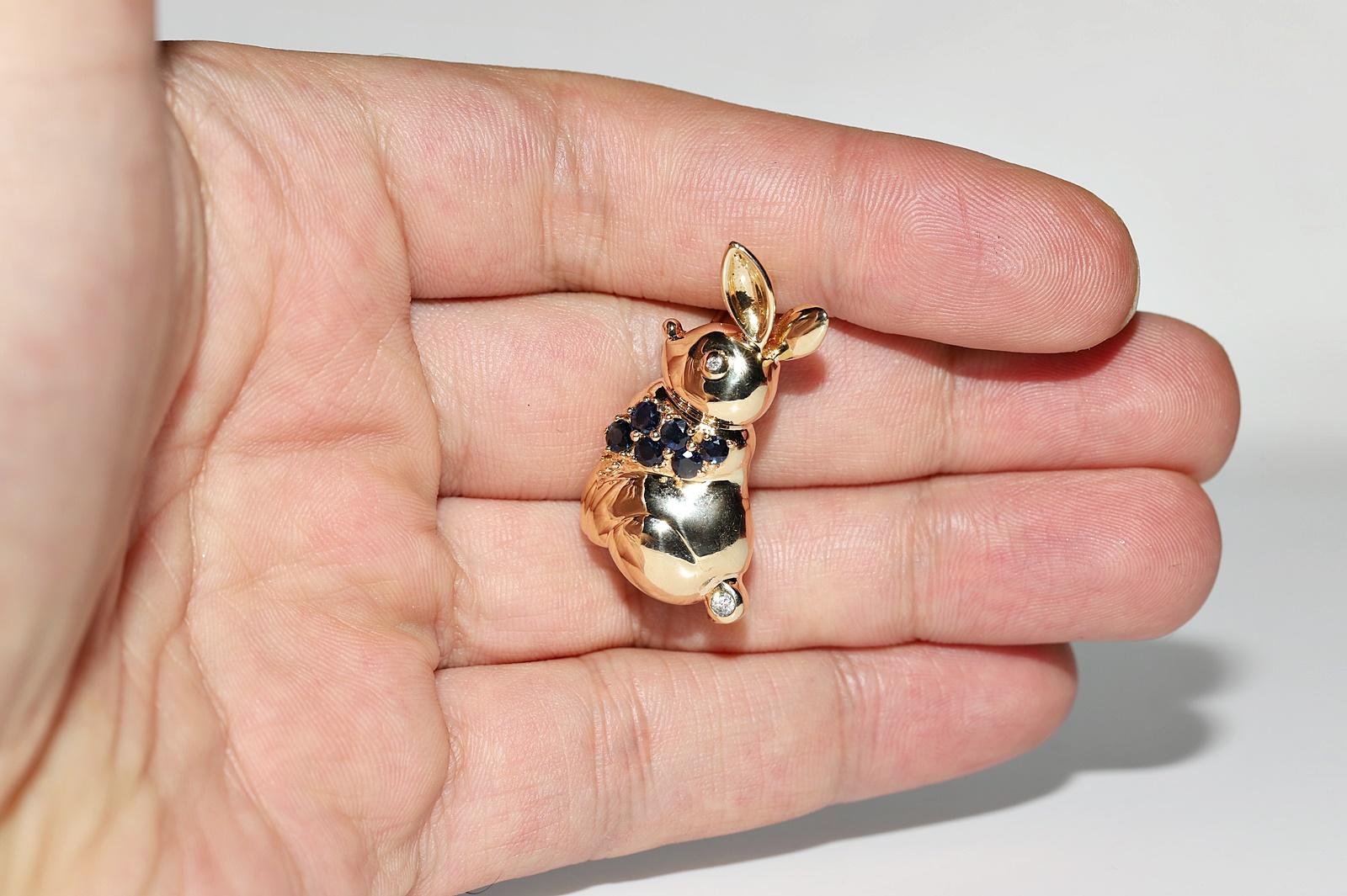Vintage Circa 1990s 18k Gold Natural Diamond And Sapphire  Rabbit Brooch For Sale 2