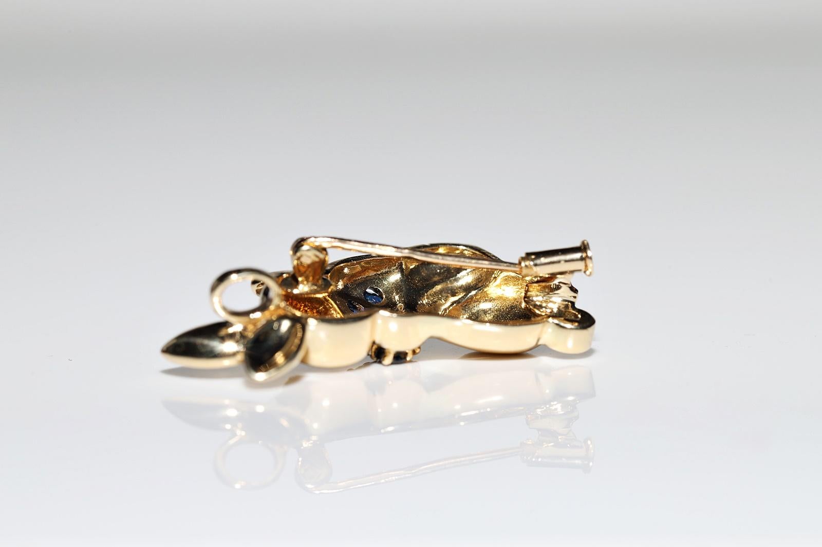 Vintage Circa 1990s 18k Gold Natural Diamond And Sapphire  Rabbit Brooch For Sale 3