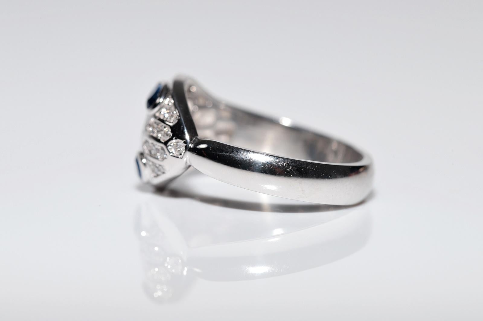 Women's Vintage Circa 1990s 18k Gold Natural Diamond And Sapphire Snake Ring For Sale