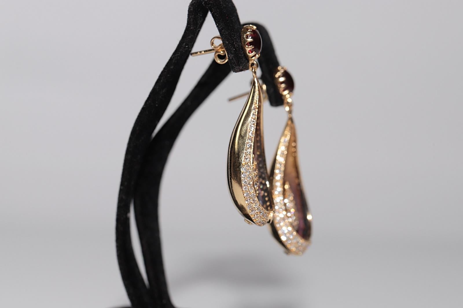 Vintage Circa 1990s 18k Gold Natural Diamond And Tourmaline Leaf Earring For Sale 2