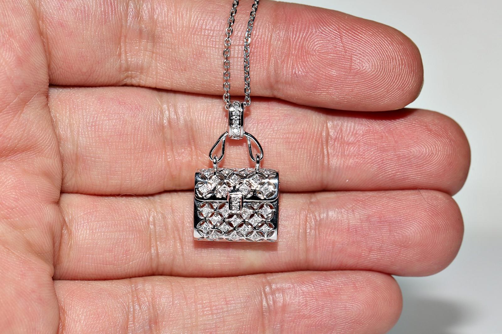 Vintage Circa 1990s 18k Gold Natural Diamond Bag Style Pendant Necklace In Good Condition For Sale In Fatih/İstanbul, 34
