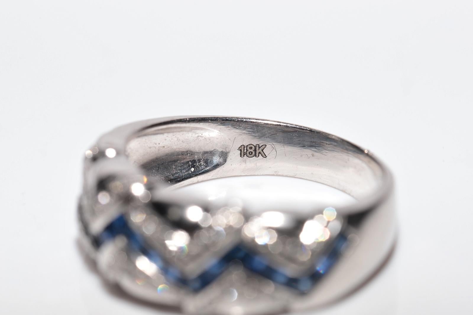 Vintage Circa 1990s 18k Gold Natural Diamond Baguette Cut Sapphire Ring en vente 5