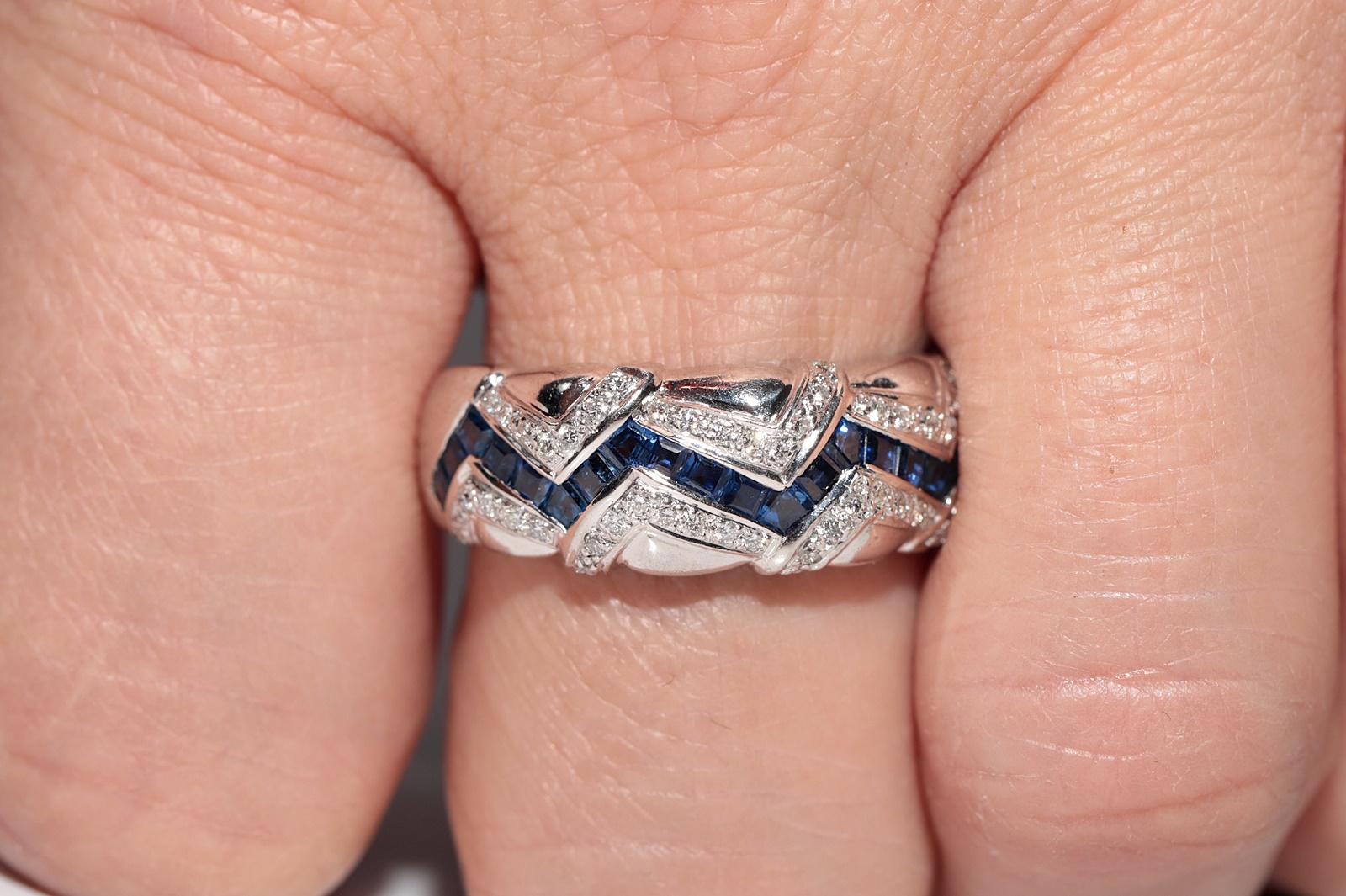 Vintage Circa 1990s 18k Gold Natural Diamond Baguette Cut Sapphire Ring en vente 8