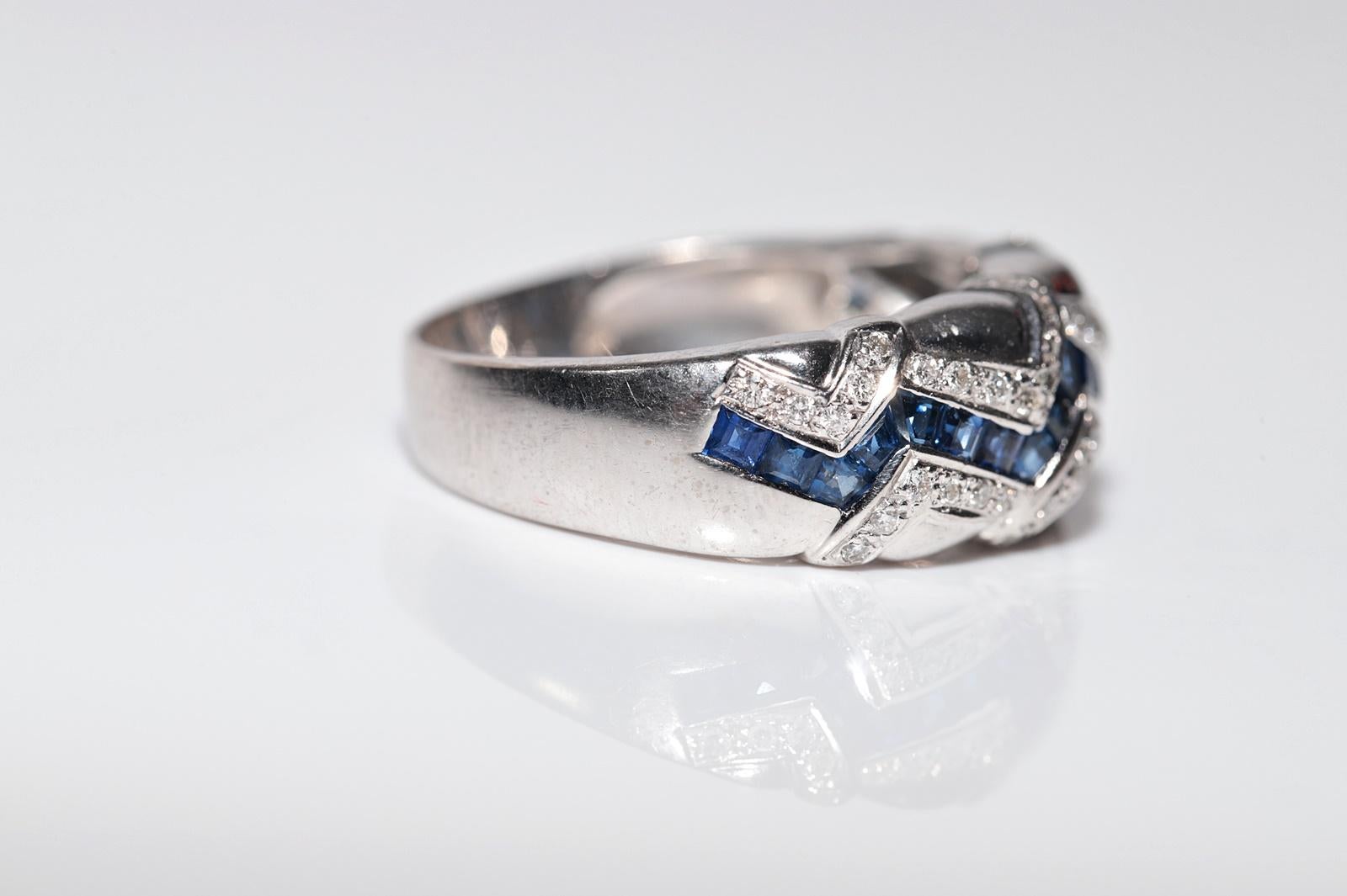 Vintage Circa 1990s 18k Gold Natural Diamond Baguette Cut Sapphire Ring Pour femmes en vente