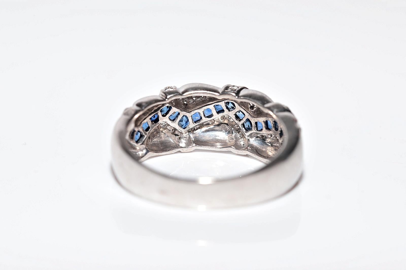 Vintage Circa 1990s 18k Gold Natural Diamond Baguette Cut Sapphire Ring en vente 2