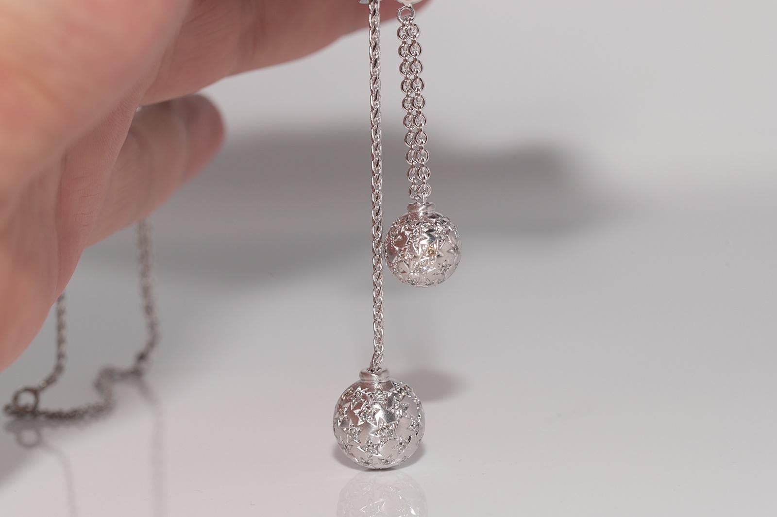 Vintage Circa 1990 Collier pendentif en or 18k avec diamant naturel Ball Design/One Pour femmes en vente