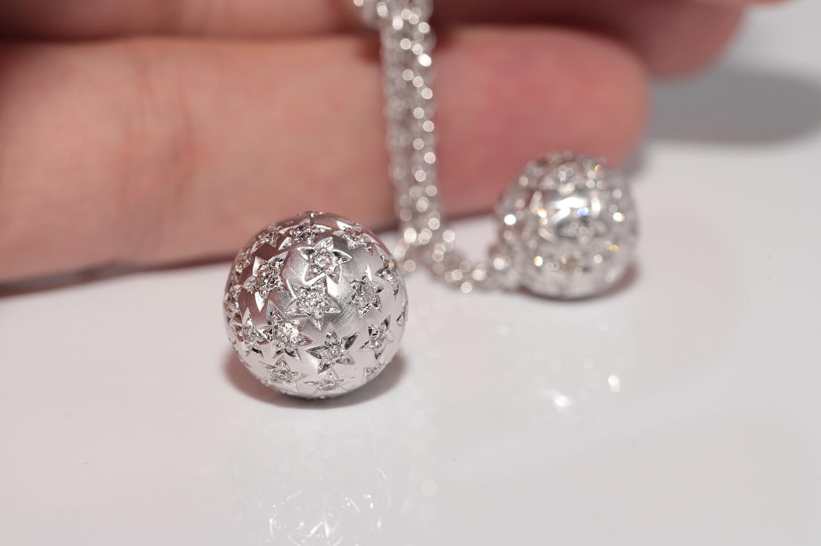 Vintage Circa 1990 Collier pendentif en or 18k avec diamant naturel Ball Design/One en vente 1