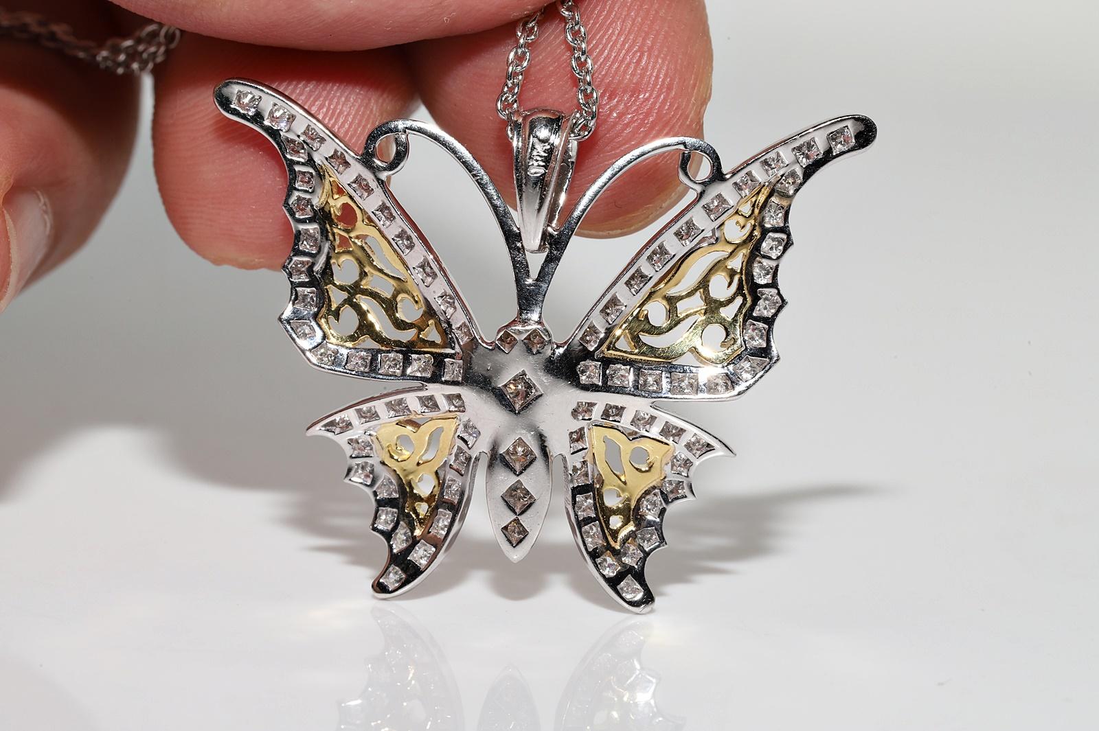 Vintage Circa 1990s 18k Gold Natural Diamond Butterfly Pendant Necklace For Sale 4