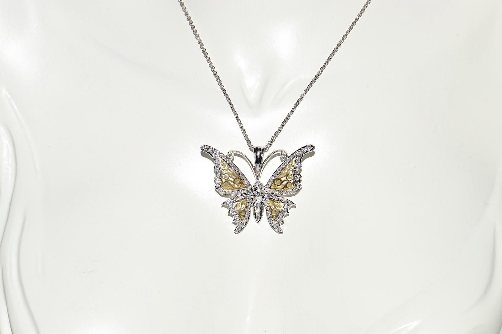 Retro Vintage Circa 1990s 18k Gold Natural Diamond Butterfly Pendant Necklace For Sale
