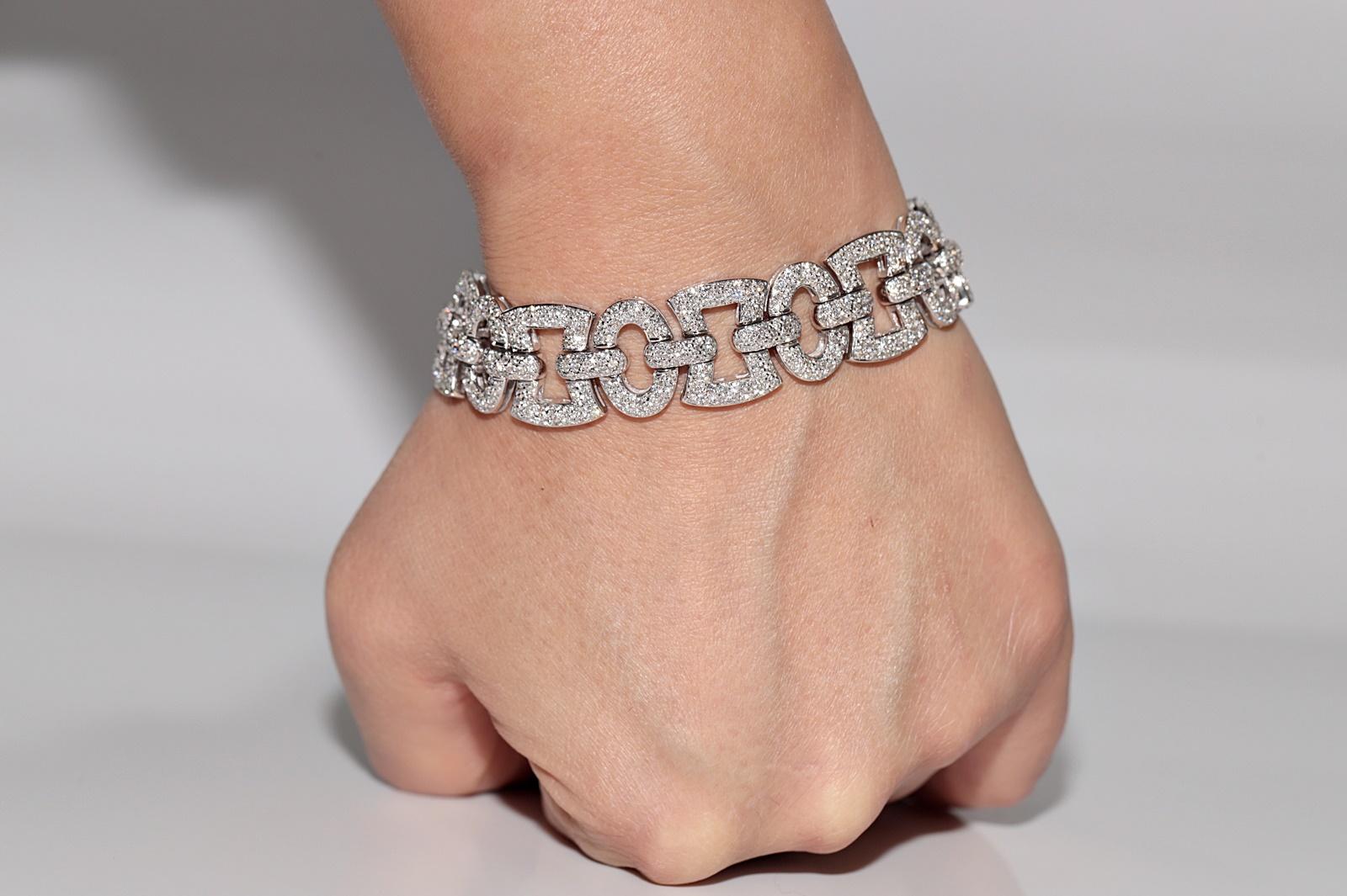 Vintage Circa 1990s 18k Gold Natural Diamond Decorated Amazing Bracelet For Sale 12