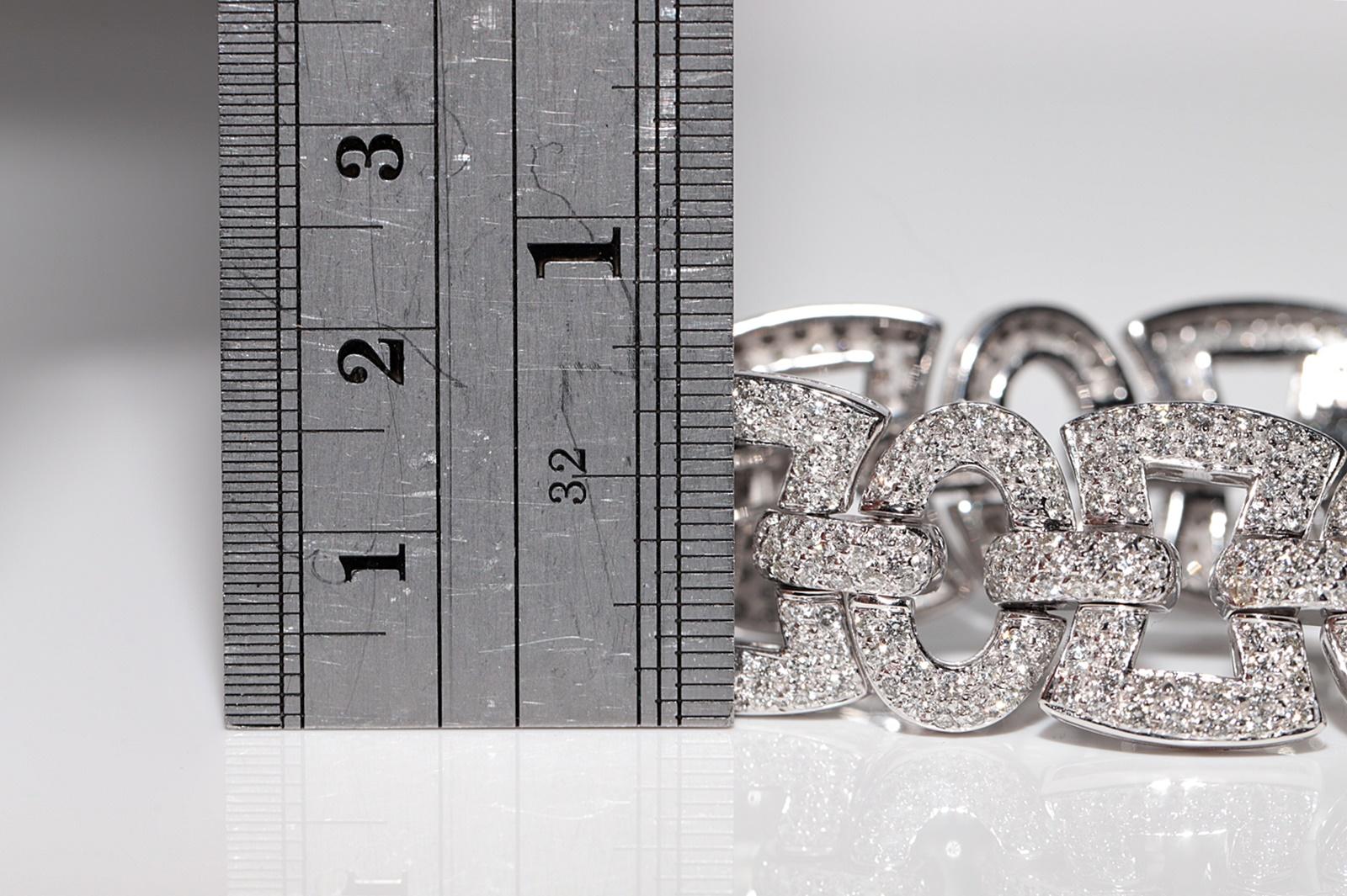 Brilliant Cut Vintage Circa 1990s 18k Gold Natural Diamond Decorated Amazing Bracelet For Sale