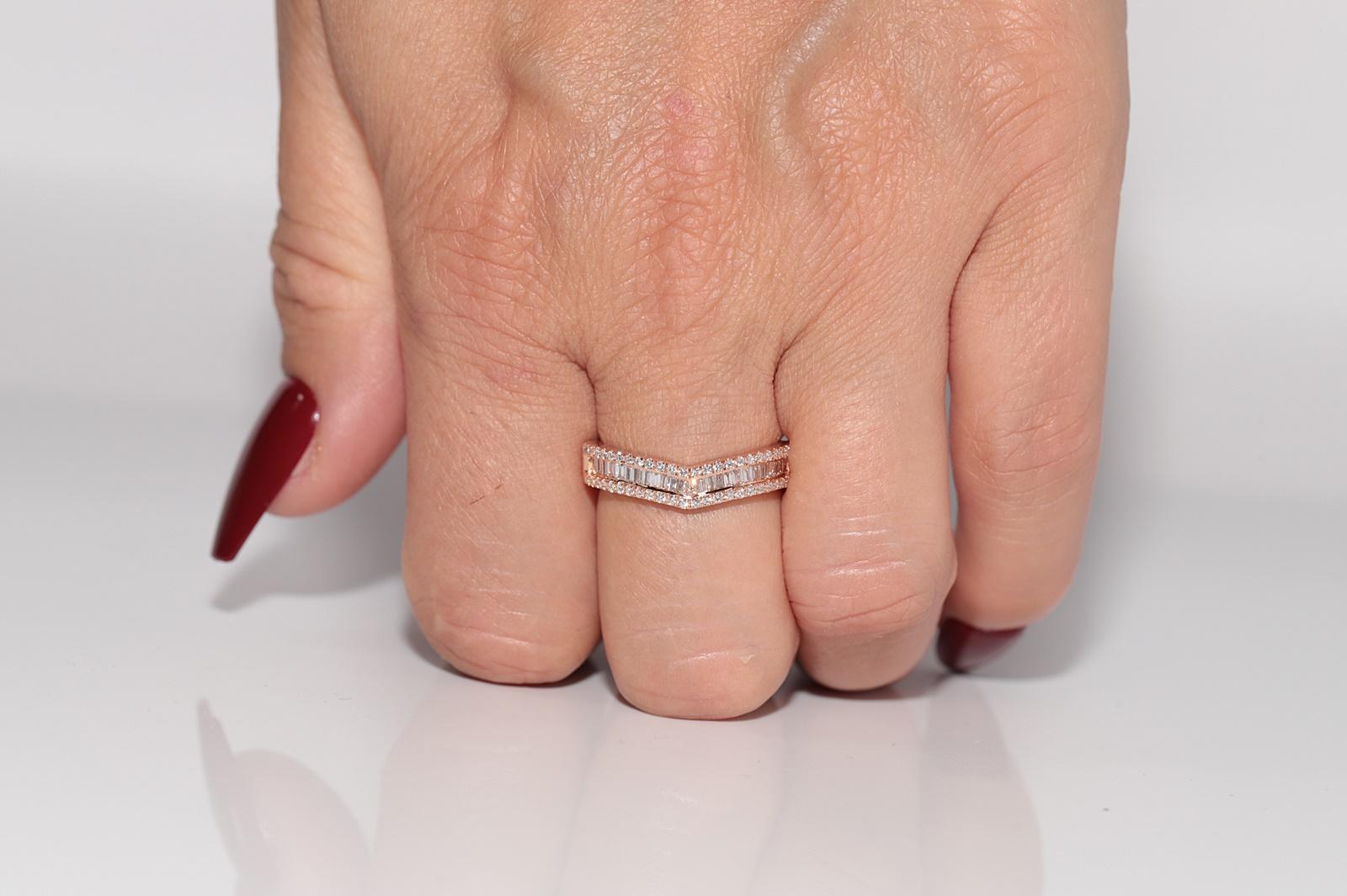 Vintage Circa 1990er Jahre 18k Gold Natürlicher Diamant Dekorierter Vintage-Ring (Retro) im Angebot