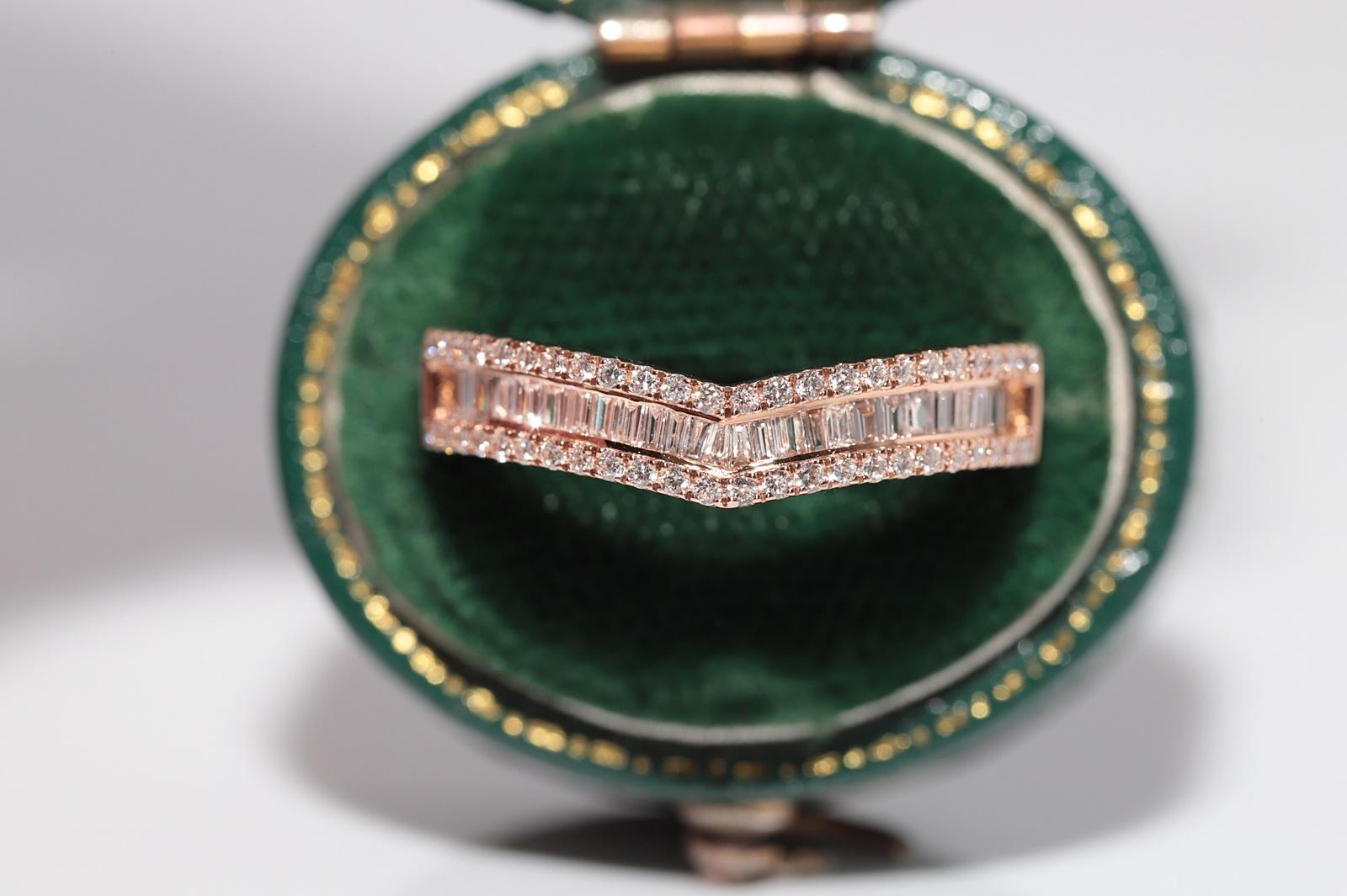 Vintage Circa 1990er Jahre 18k Gold Natürlicher Diamant Dekorierter Vintage-Ring Damen im Angebot