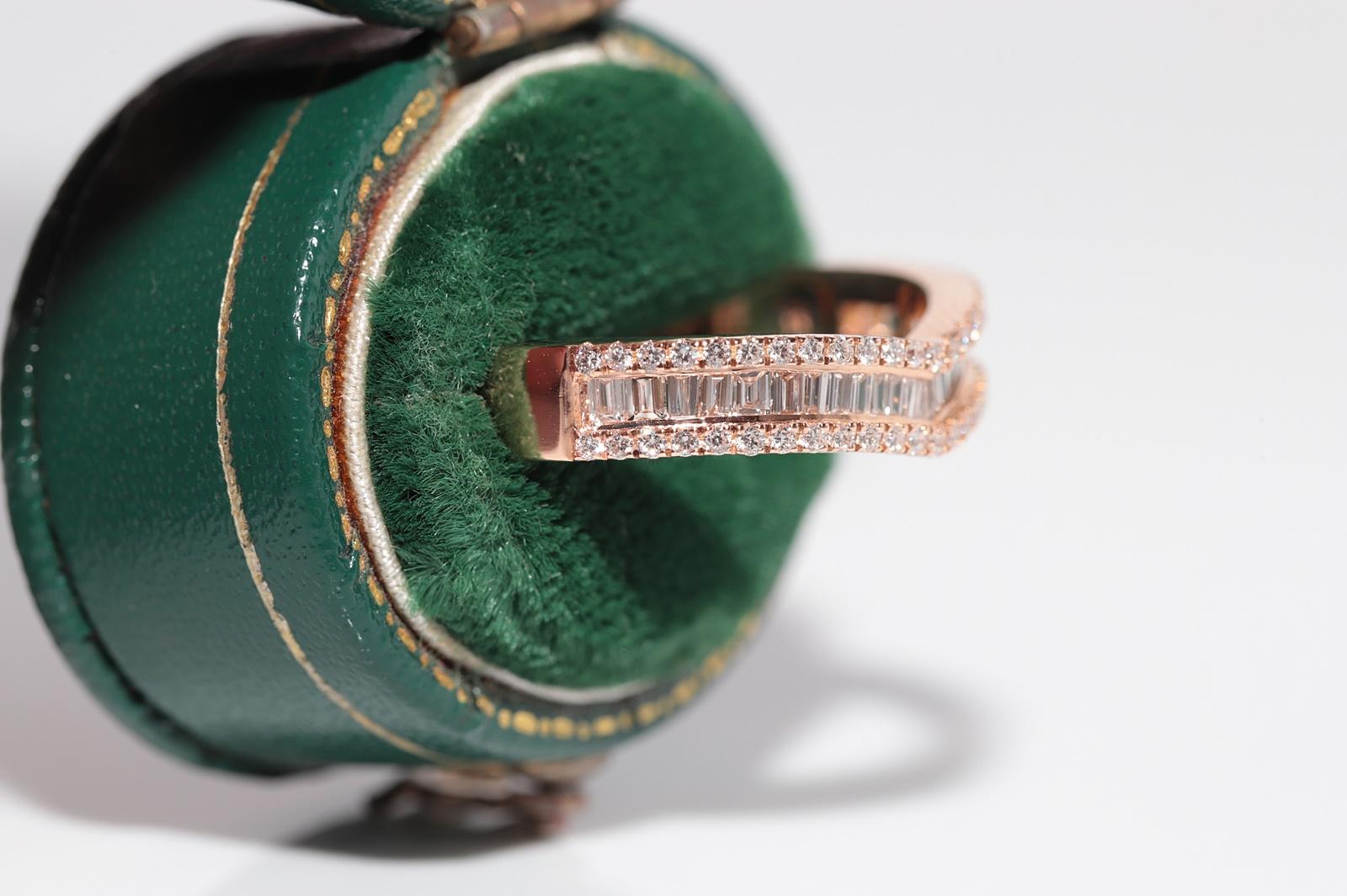 Vintage Circa 1990er Jahre 18k Gold Natürlicher Diamant Dekorierter Vintage-Ring im Angebot 1