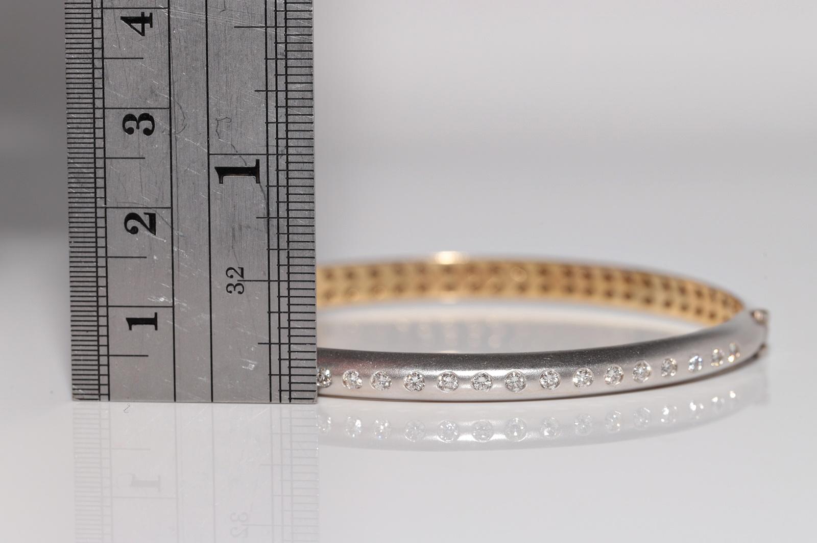 Vintage CIRCA 1990er Jahre 18k Gold natürlichen Diamanten verziert Armreif Armband im Angebot 5