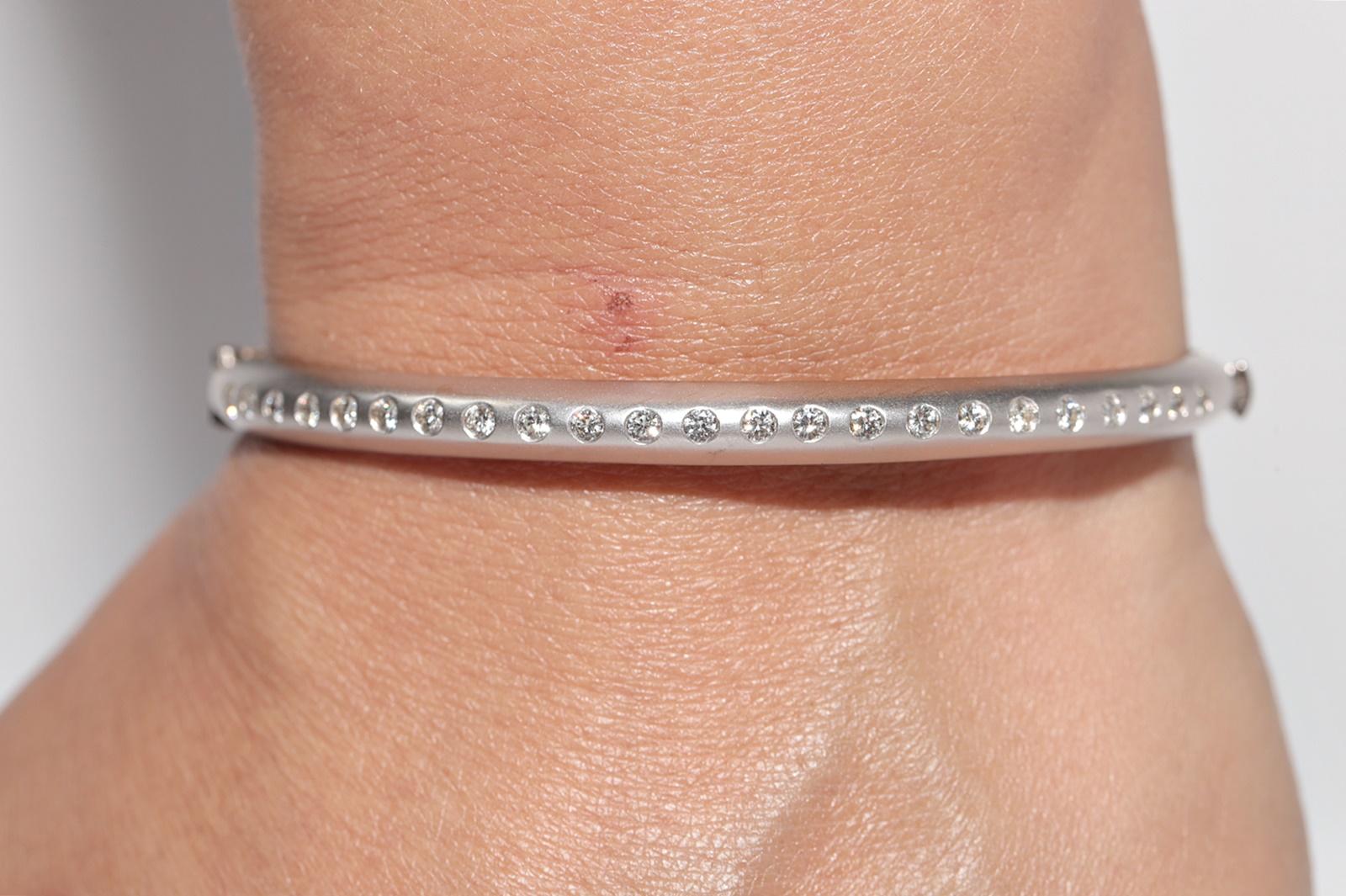 Vintage CIRCA 1990er Jahre 18k Gold natürlichen Diamanten verziert Armreif Armband im Angebot 14