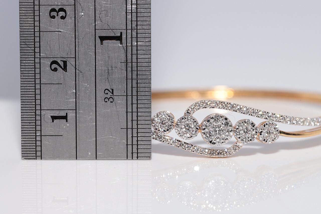 Vintage CIRCA 1990er Jahre 18k Gold natürlichen Diamanten verziert Armreif Armband im Zustand „Gut“ im Angebot in Fatih/İstanbul, 34