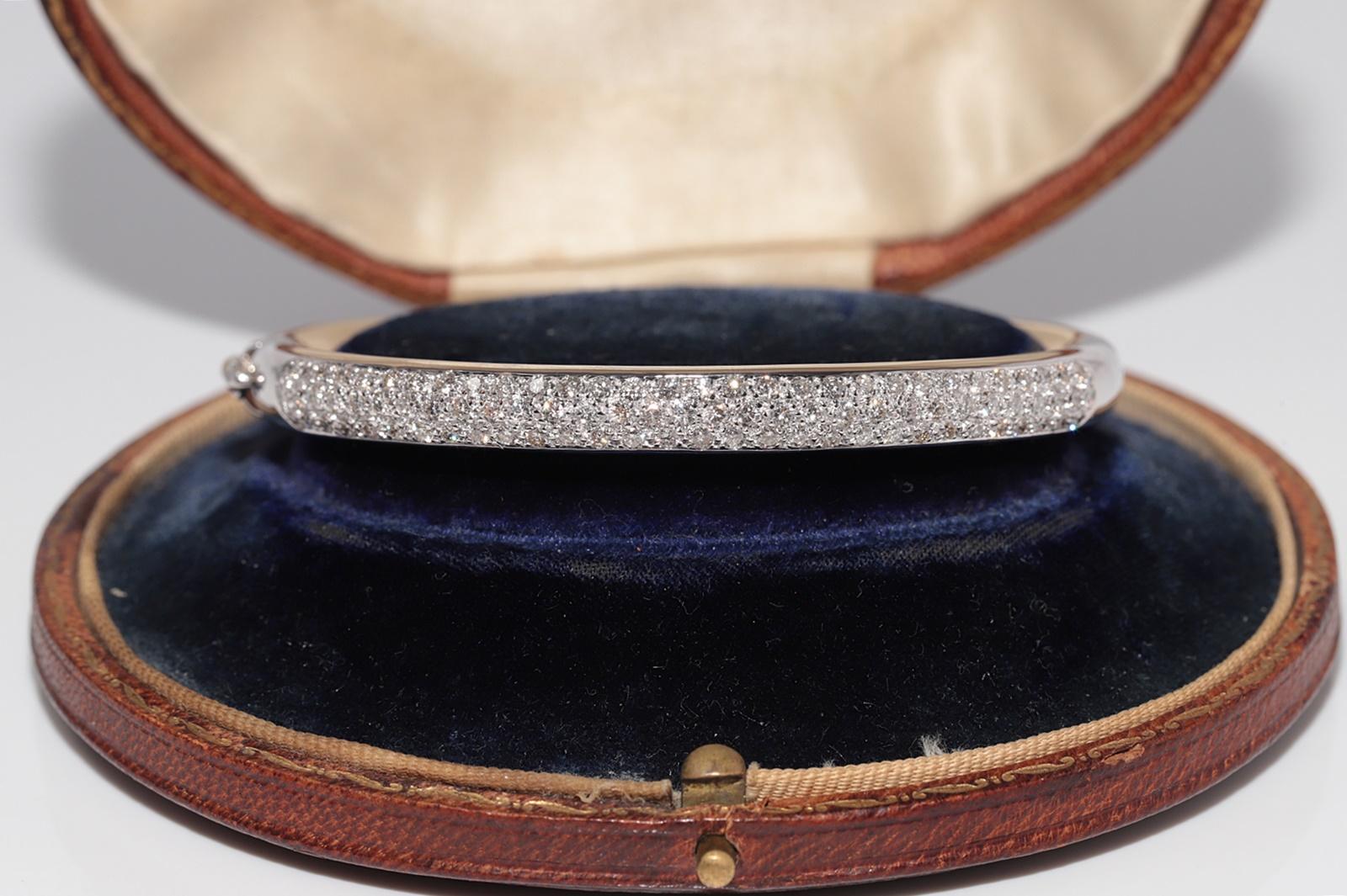 Vintage CIRCA 1990er Jahre 18k Gold natürlichen Diamanten verziert Armreif Armband im Angebot 1