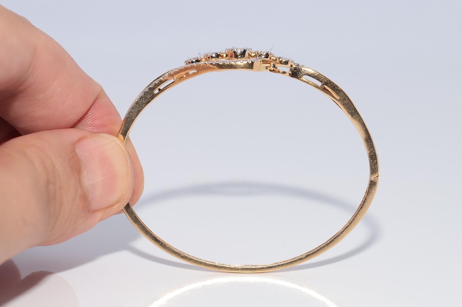 Vintage CIRCA 1990er Jahre 18k Gold natürlichen Diamanten verziert Armreif Armband im Angebot 1