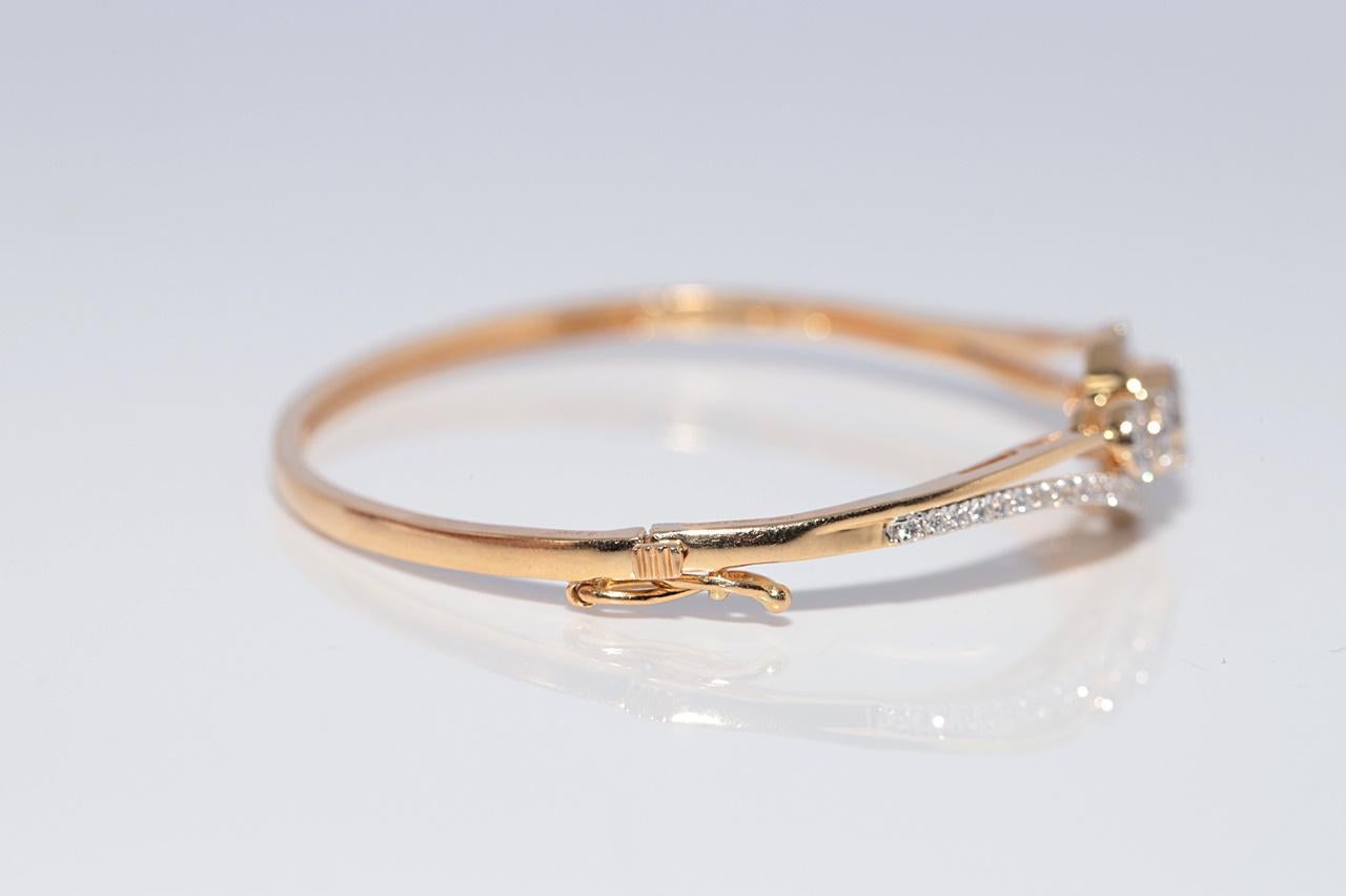 Vintage CIRCA 1990er Jahre 18k Gold natürlichen Diamanten verziert Armreif Armband im Angebot 3