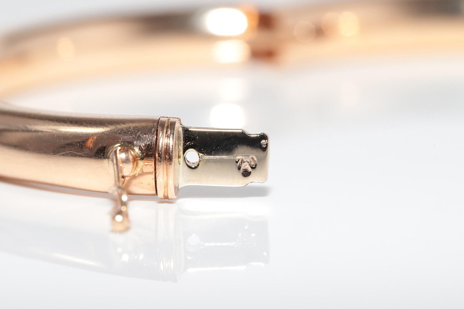 Vintage CIRCA 1990er Jahre 18k Gold Natürliche Diamanten dekoriert Armreif Starke Armbänder im Angebot 7