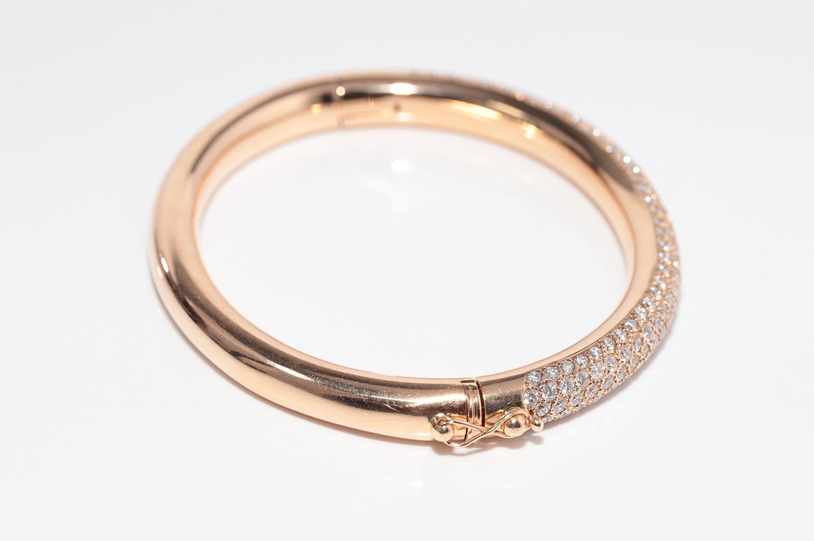 Vintage CIRCA 1990er Jahre 18k Gold Natürliche Diamanten dekoriert Armreif Starke Armbänder im Angebot 1