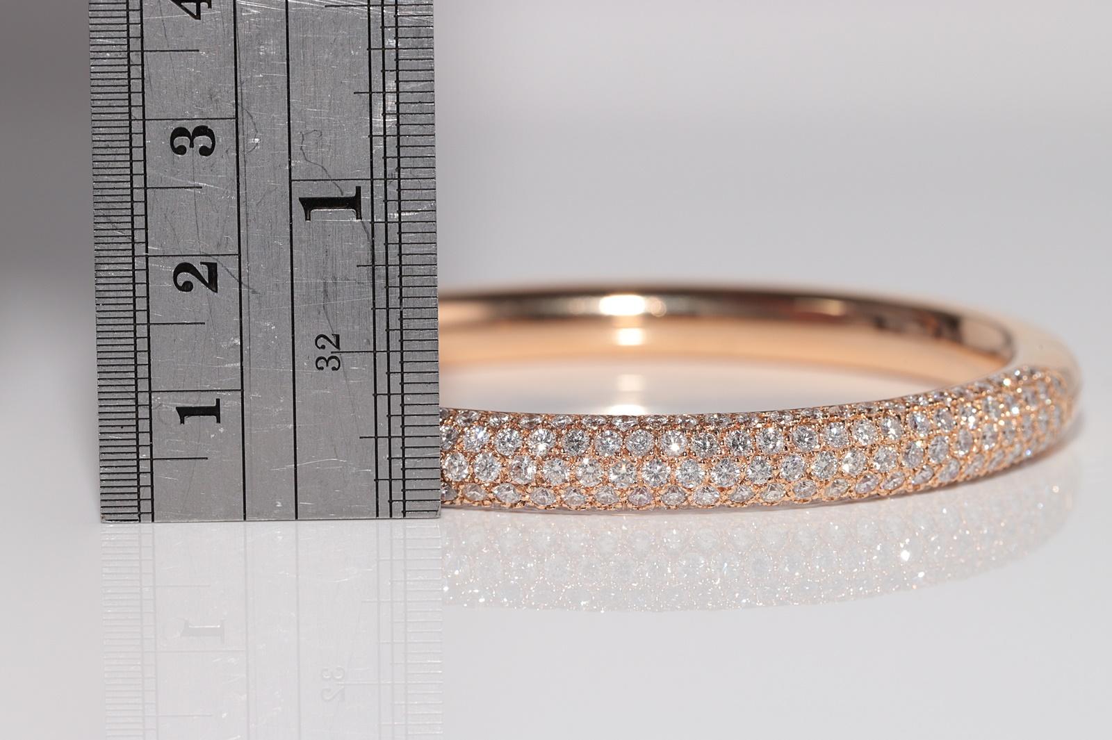 Vintage CIRCA 1990er Jahre 18k Gold Natürliche Diamanten dekoriert Armreif Starke Armbänder im Angebot 3