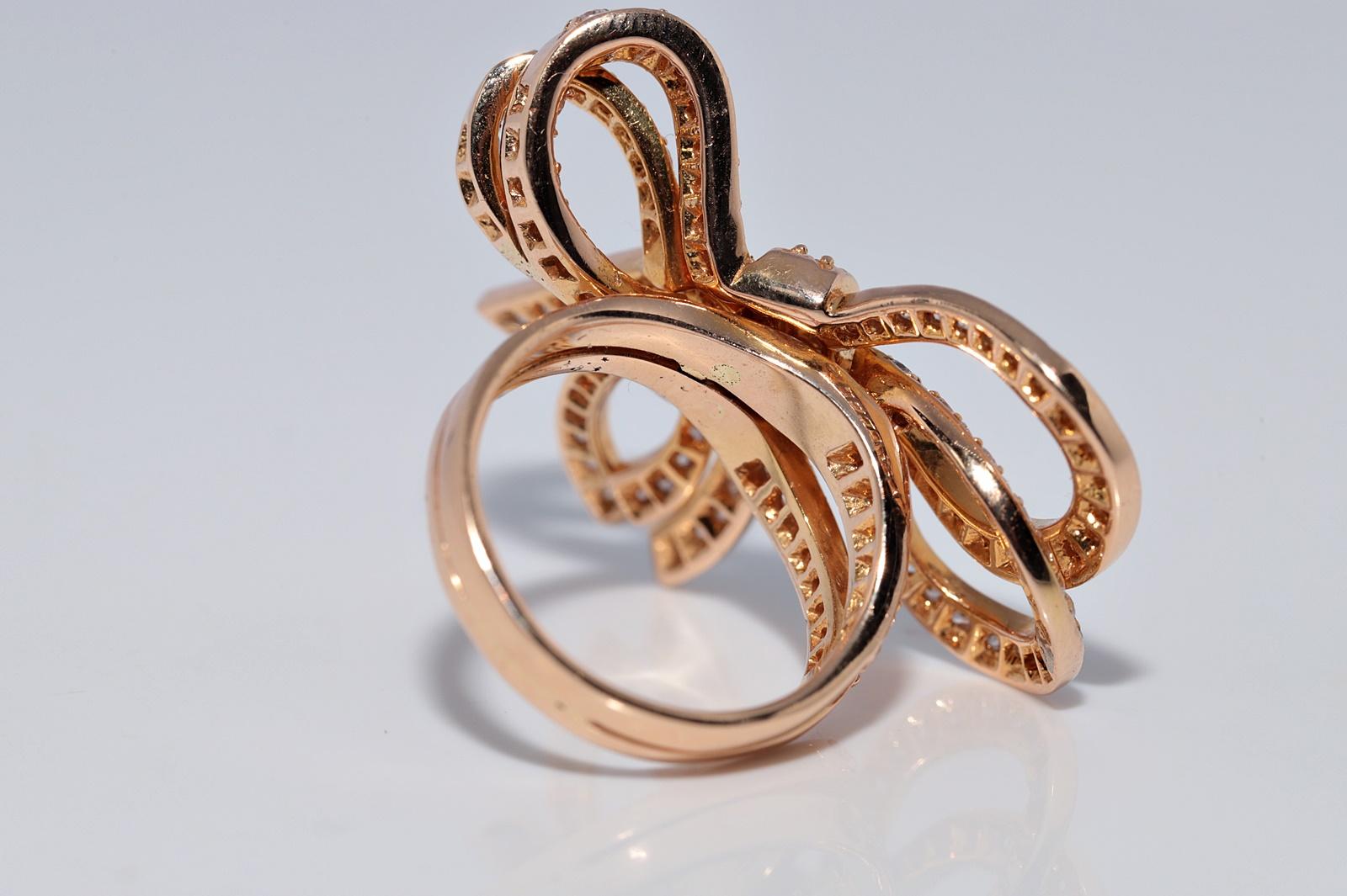 Anello d'epoca CIRCA 1990 in oro 18k con diamanti naturali e decorazione a forma di arco in vendita 6