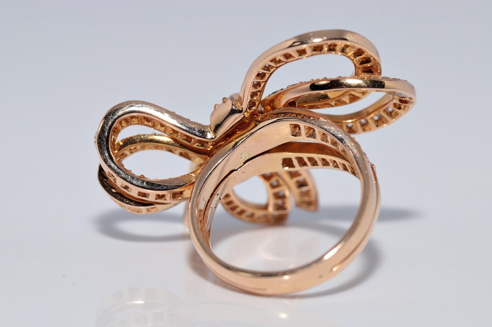 Anello d'epoca CIRCA 1990 in oro 18k con diamanti naturali e decorazione a forma di arco in vendita 1