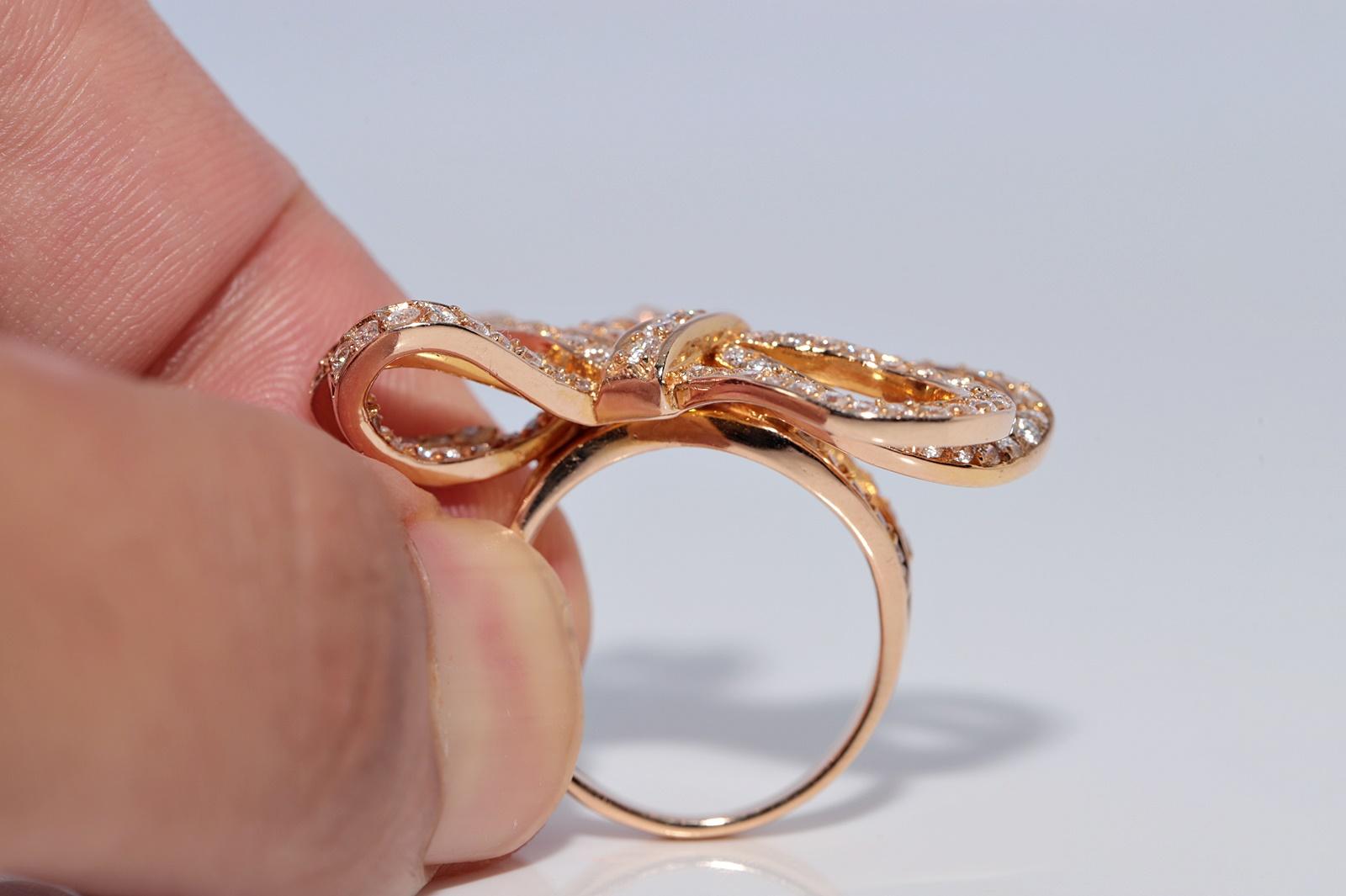 Anello d'epoca CIRCA 1990 in oro 18k con diamanti naturali e decorazione a forma di arco in vendita 2