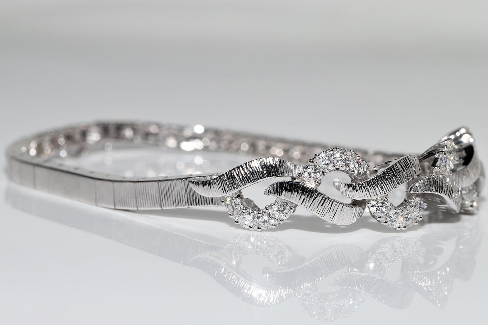 Women's Vintage Circa 1990s 18k Gold Natural Diamond Decorated Bracelet For Sale