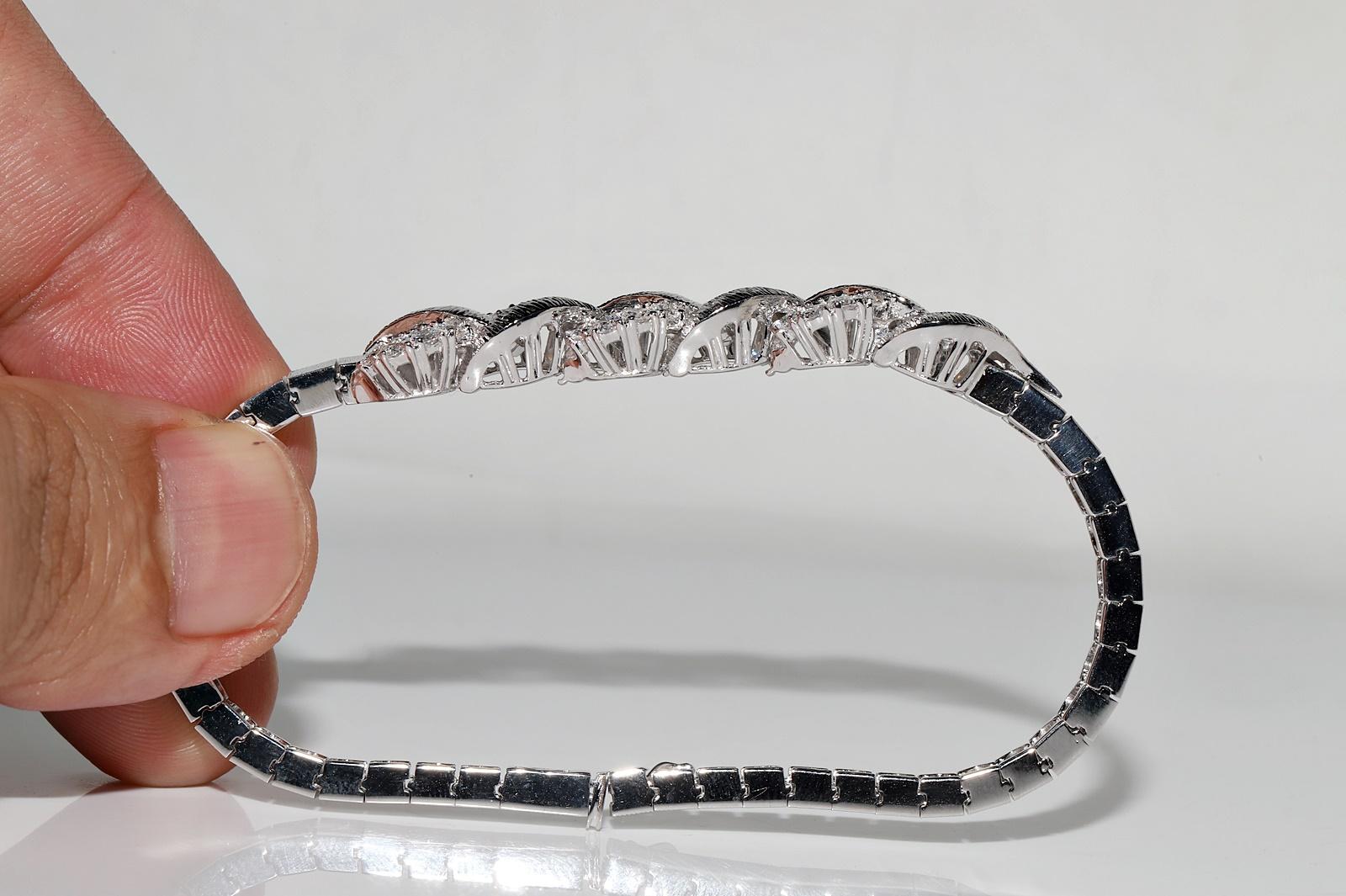 Vintage Circa 1990s 18k Gold Natural Diamond Decorated Bracelet For Sale 3
