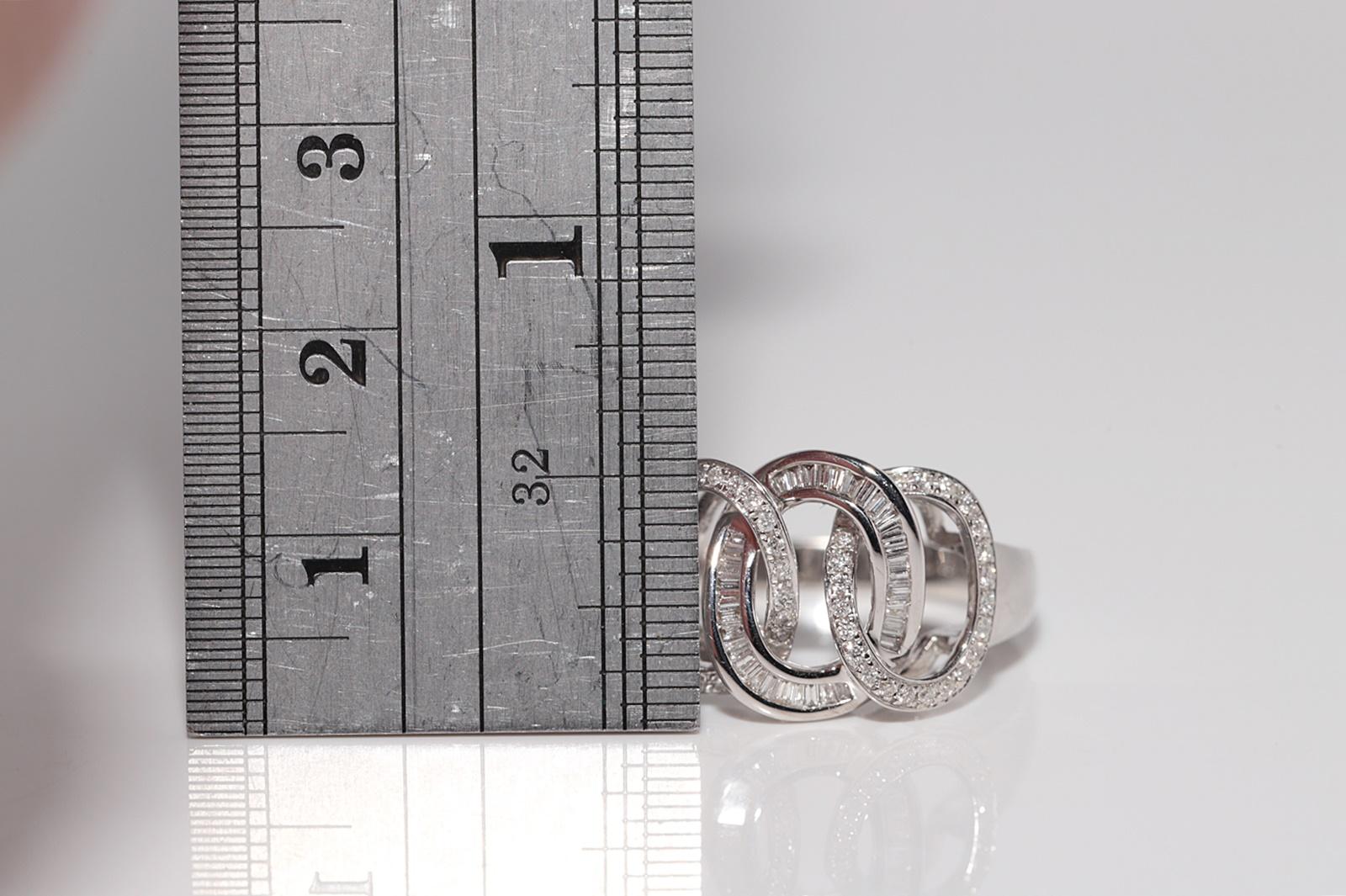 Vintage CIRCA 1990er Jahre 18k Gold natürlichen Diamanten dekoriert Kreis Design Ring im Angebot 4