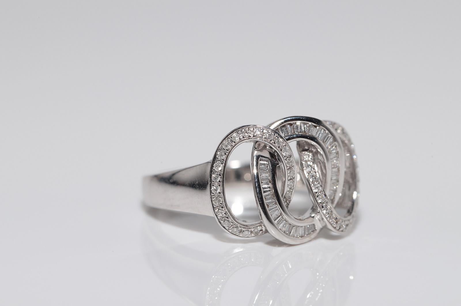 Vintage CIRCA 1990er Jahre 18k Gold natürlichen Diamanten dekoriert Kreis Design Ring im Angebot 2