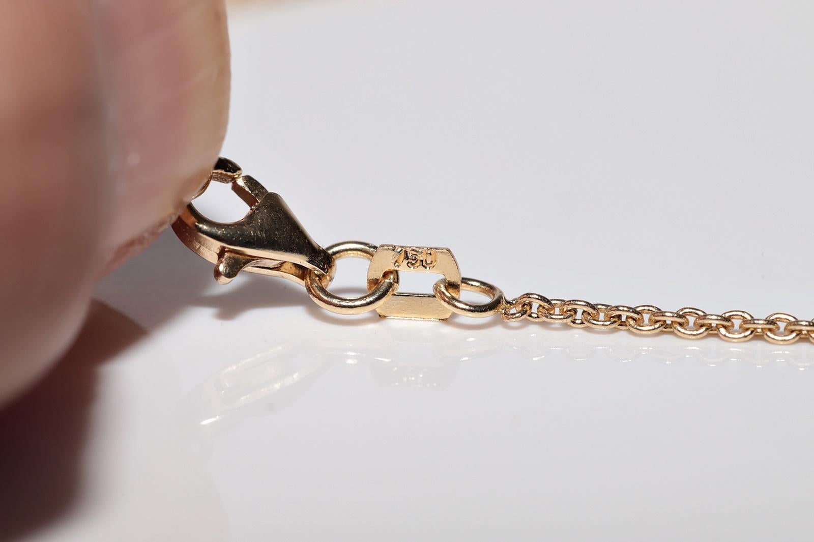 Vintage Circa 1990s 18k Gold Natural Diamond Decorated Circle Pendant Necklace For Sale 7