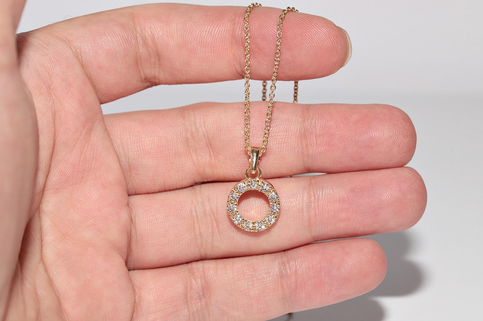 Women's Vintage Circa 1990s 18k Gold Natural Diamond Decorated Circle Pendant Necklace For Sale