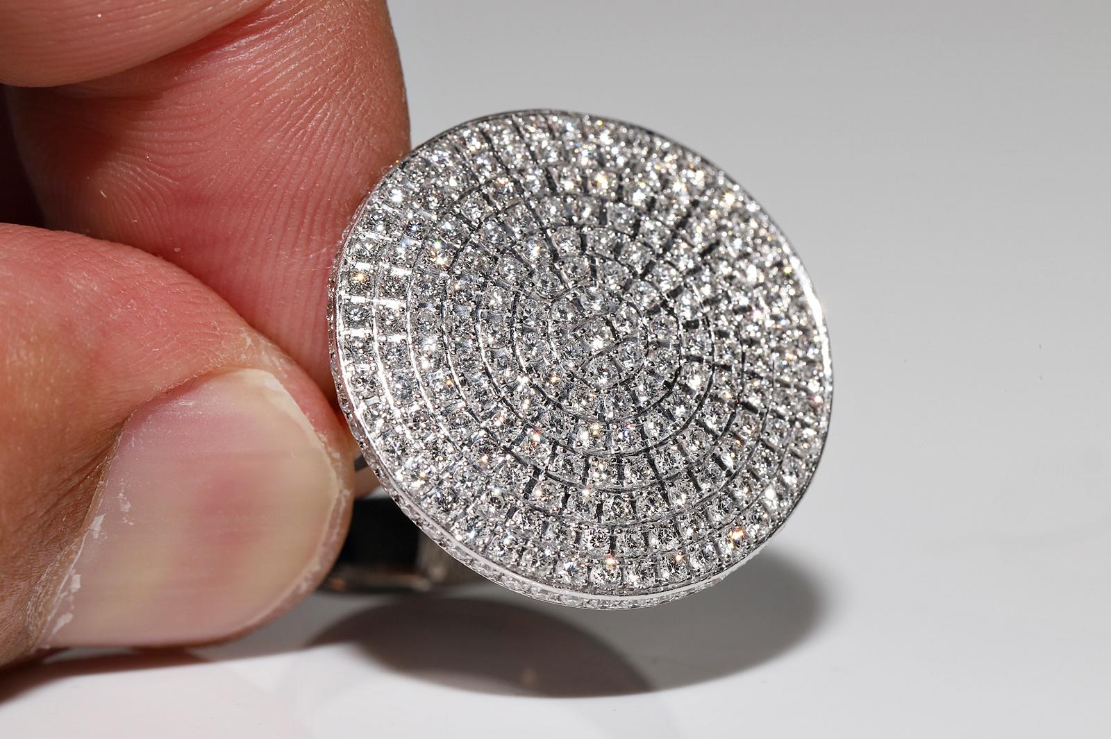 Vintage Circa 1990s 18k Gold Natural Diamond Decorated Cocktail Ring For Sale 5