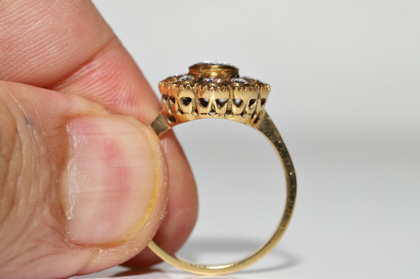 Vintage Circa 1990s 18k Gold Natural Diamond Decorated Cocktail Ring In Good Condition For Sale In Fatih/İstanbul, 34
