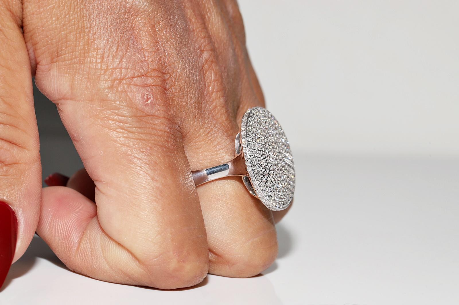 Vintage Circa 1990s 18k Gold Natural Diamond Decorated Cocktail Ring In Good Condition For Sale In Fatih/İstanbul, 34