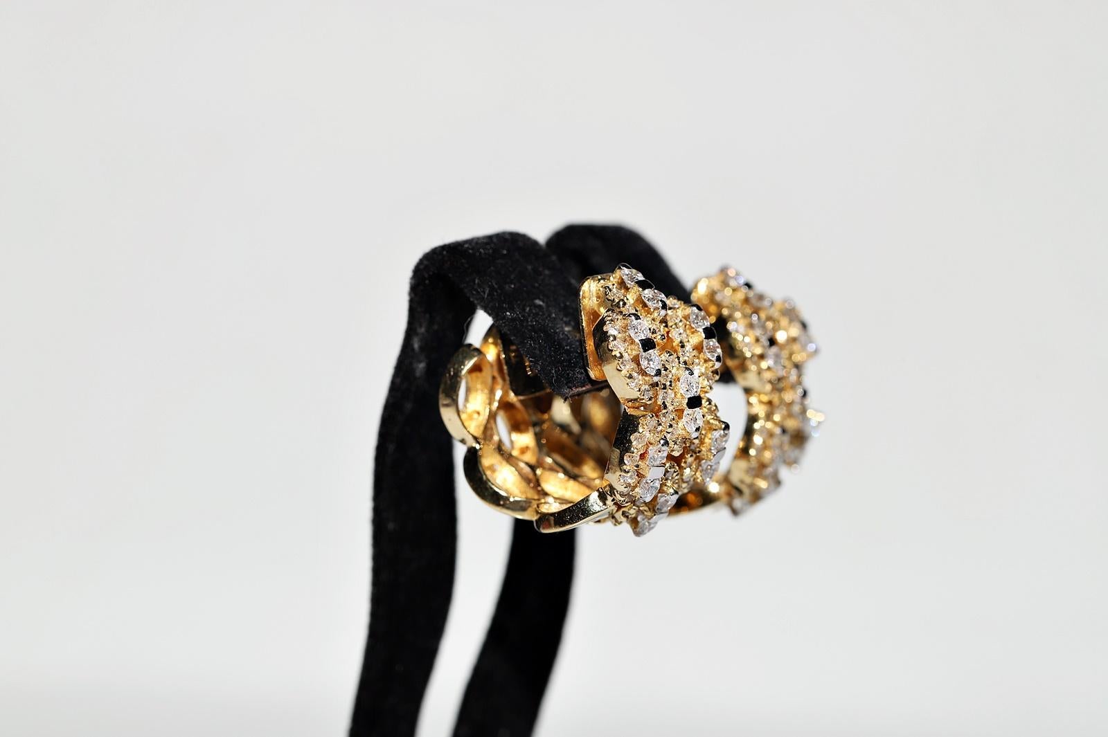 Vintage Circa 1990er Jahre 18k Gold Natürlicher Diamant-Ohrring mit Dekoration im Angebot 7