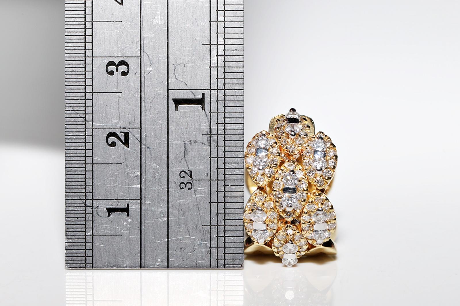 Vintage Circa 1990er Jahre 18k Gold Natürlicher Diamant-Ohrring mit Dekoration im Angebot 8