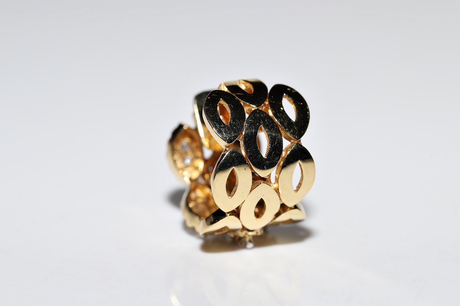 Vintage Circa 1990er Jahre 18k Gold Natürlicher Diamant-Ohrring mit Dekoration im Angebot 1