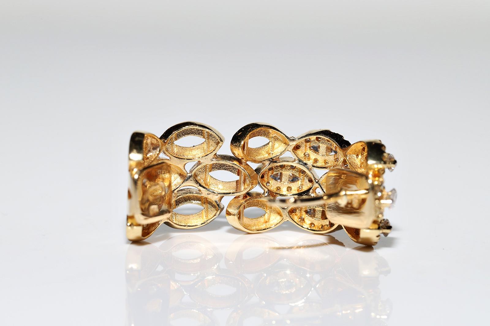 Vintage Circa 1990er Jahre 18k Gold Natürlicher Diamant-Ohrring mit Dekoration im Angebot 3