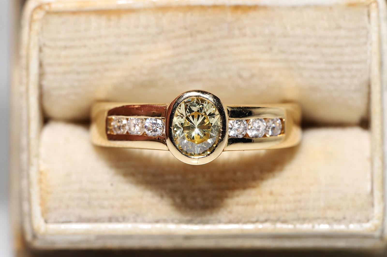 Verlobungsring, Vintage, ca. 1990er Jahre, 18 Karat Gold, natürlicher Diamant, dekoriert  (Retro) im Angebot