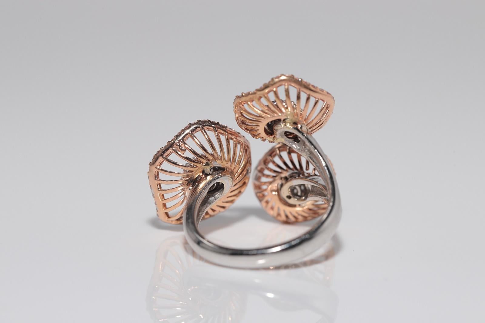 Vintage CIRCA 1990s 18k Gold Natürlicher Diamant Dekorierte Blumen Design Ring im Angebot 7